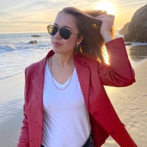 Meet your Posher, Aya